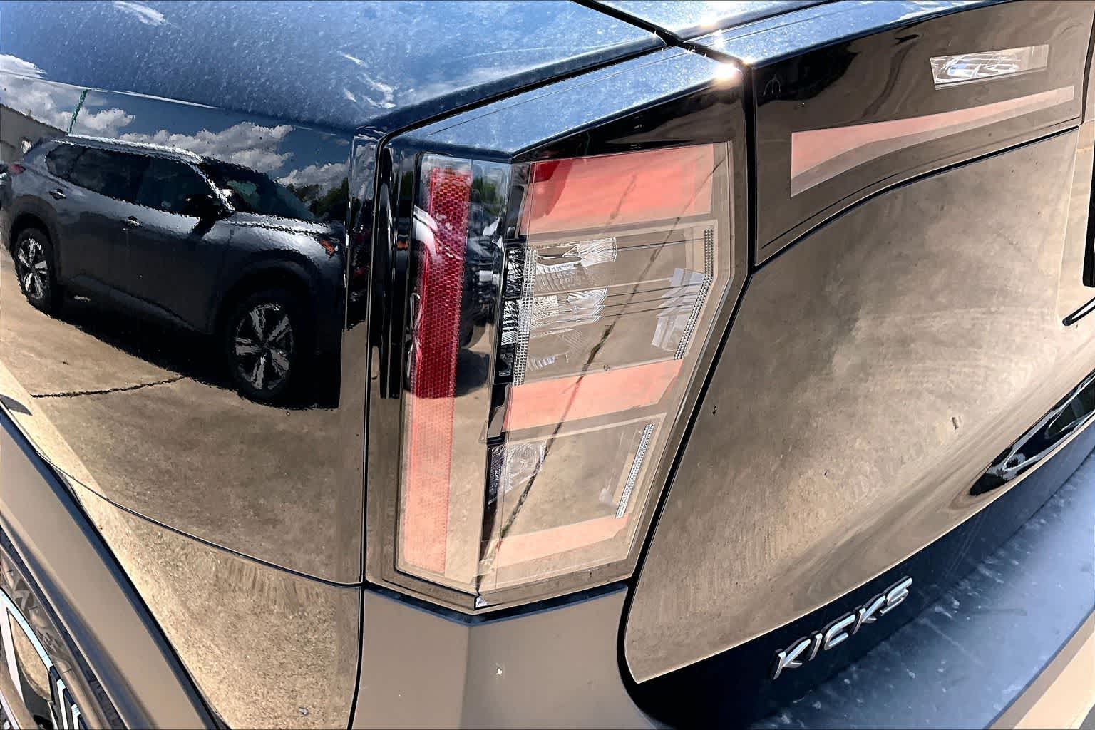 2027 Nissan Kicks photo 12 of 18
