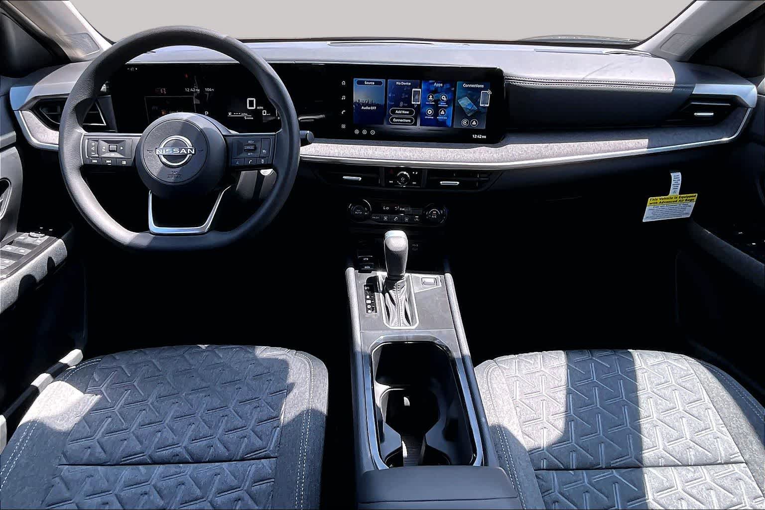 2027 Nissan Kicks photo 5 of 18