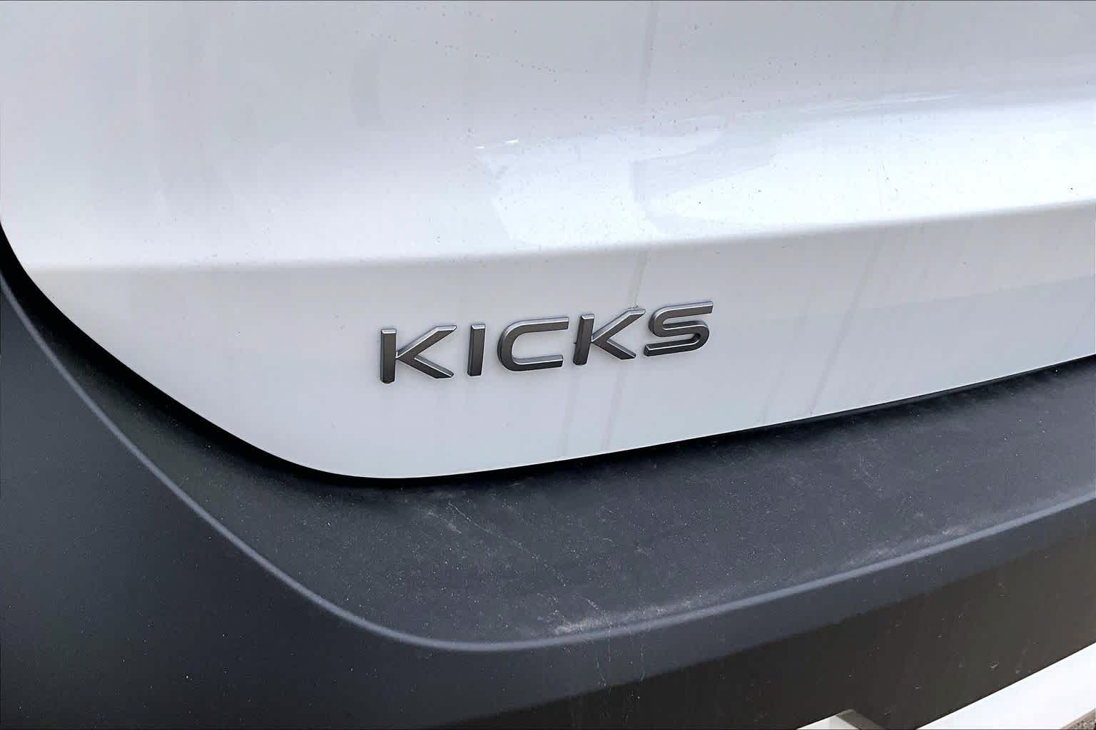 2026 Nissan Kicks SV - 7