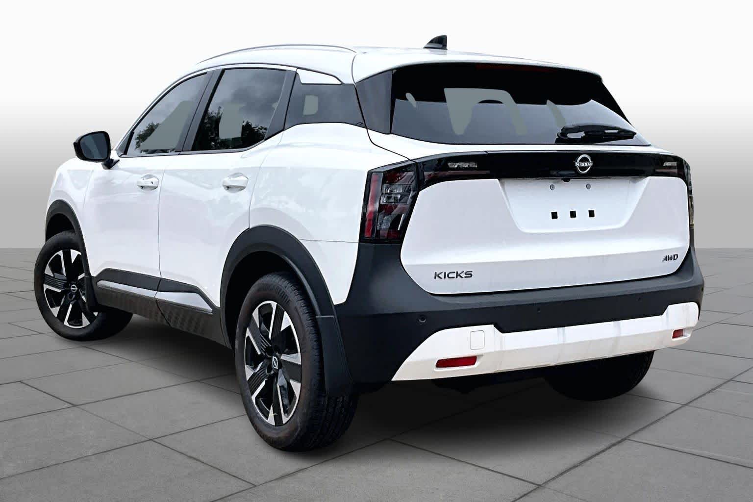 2026 Nissan Kicks SV - 6
