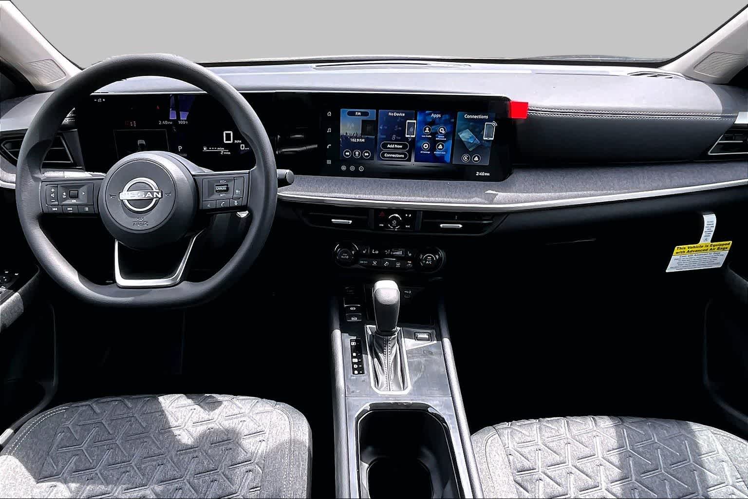 2027 Nissan Kicks photo 5 of 18