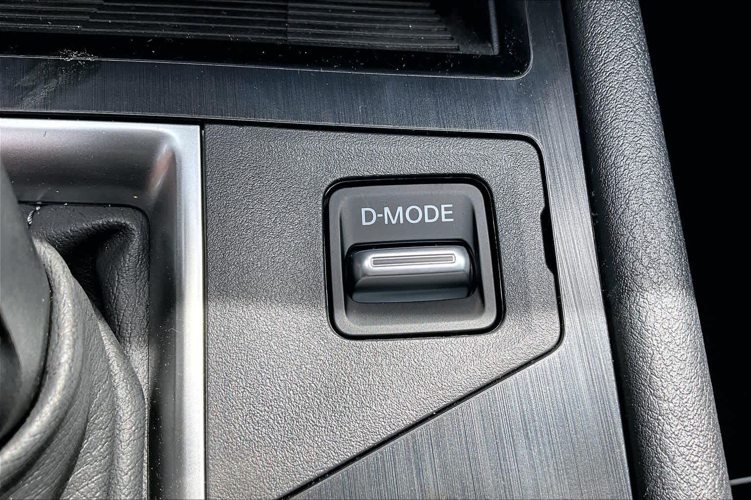 2027 Nissan Kicks photo 13 of 18