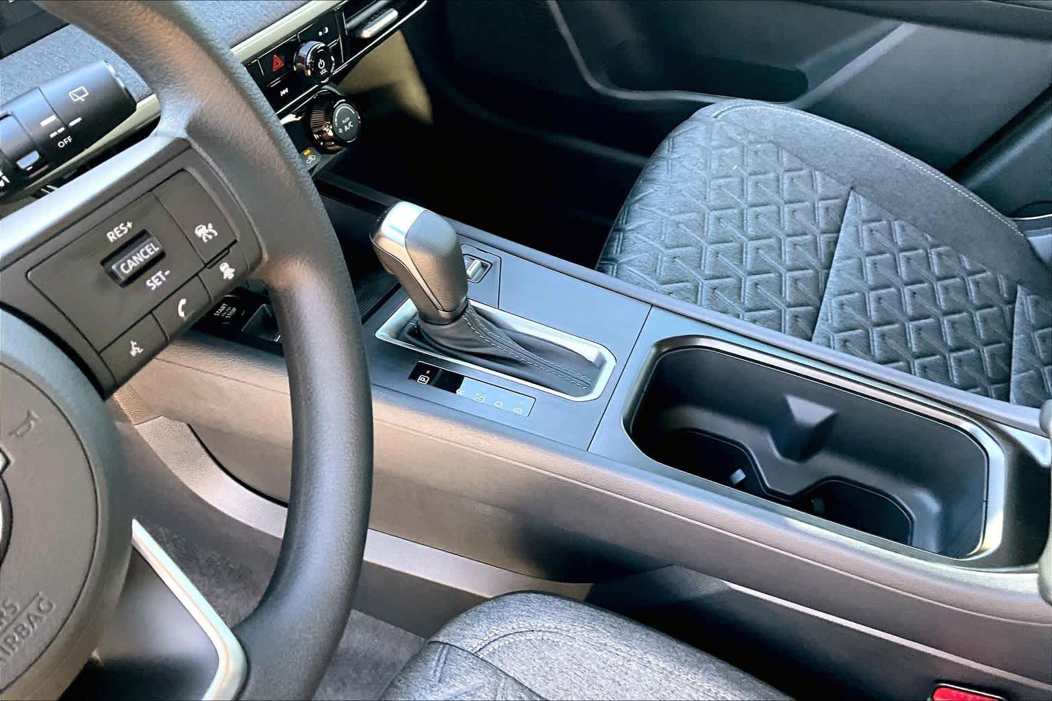 2026 Nissan Kicks SV - 10