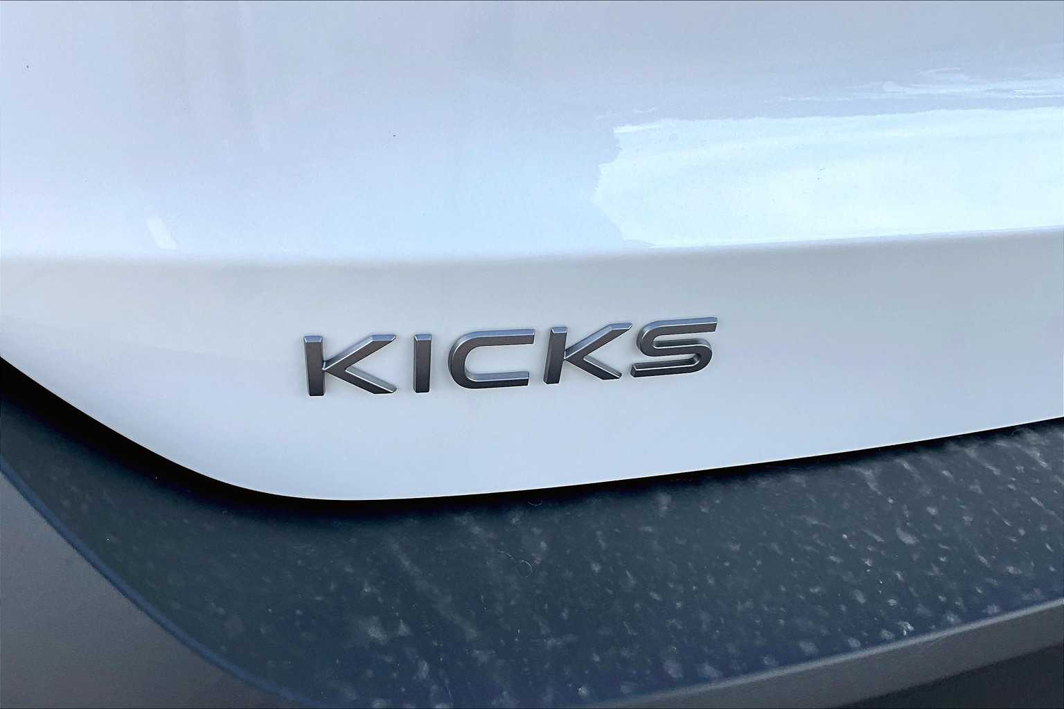 2026 Nissan Kicks SV - 7