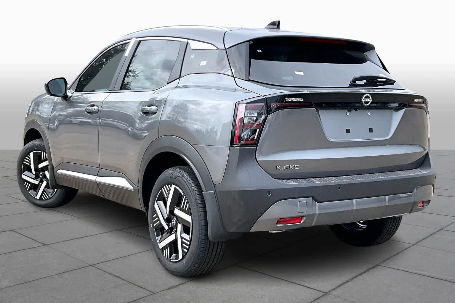 2026 Nissan Kicks SV - 6