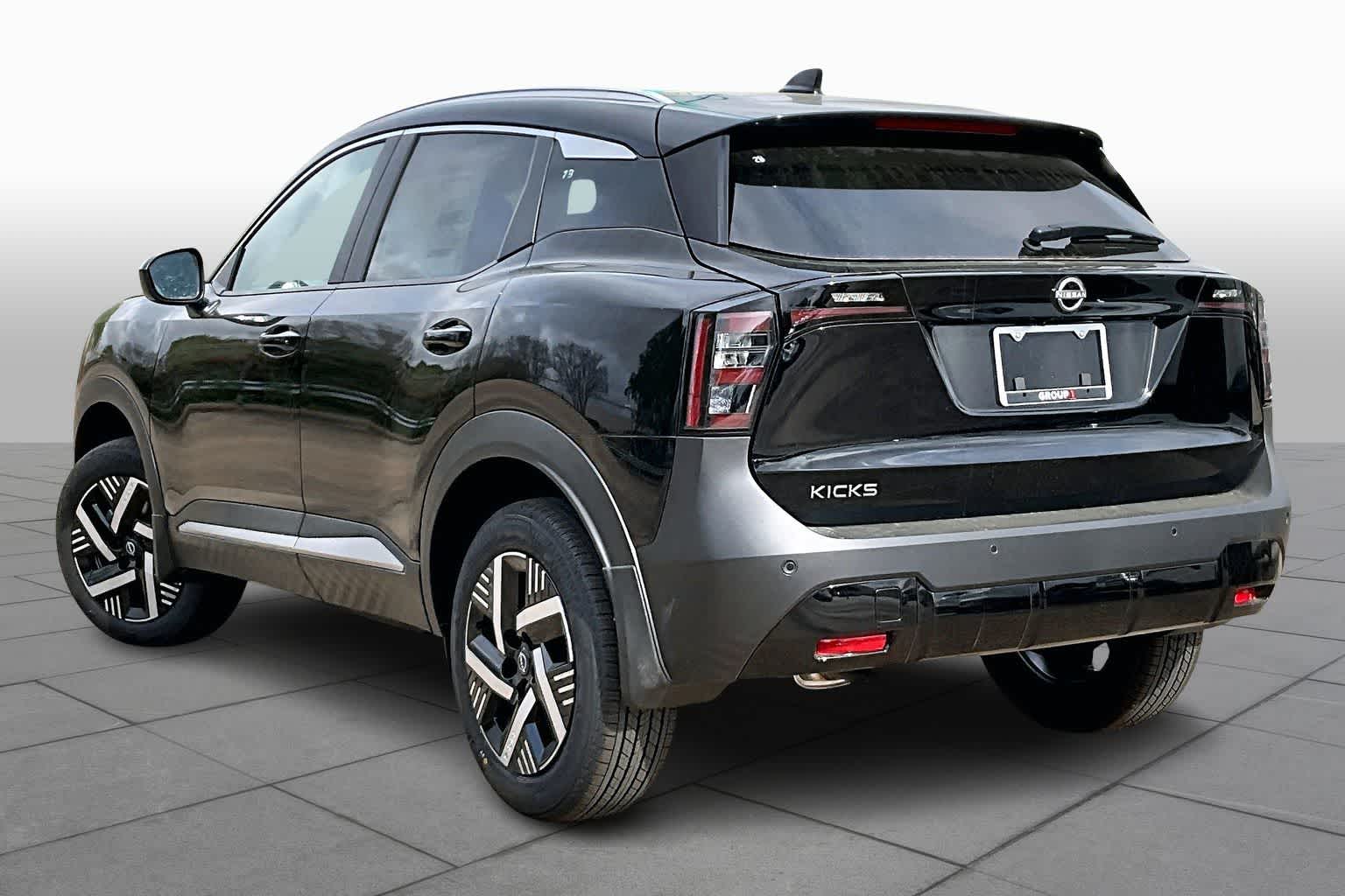2026 Nissan Kicks SV - 6