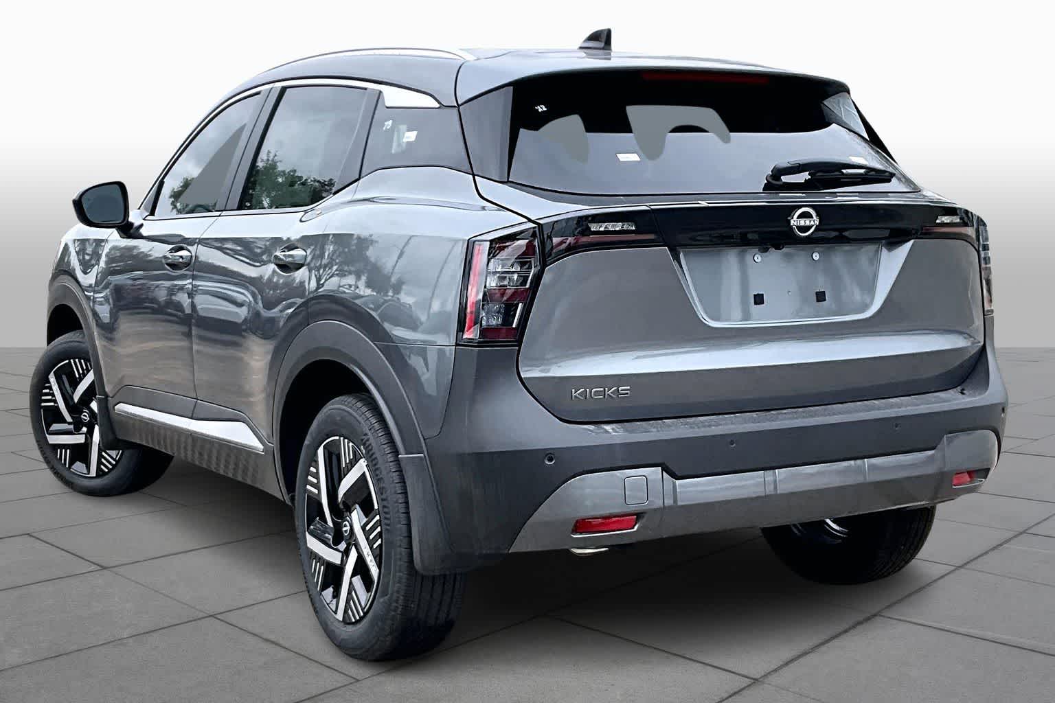 2026 Nissan Kicks SV - 6