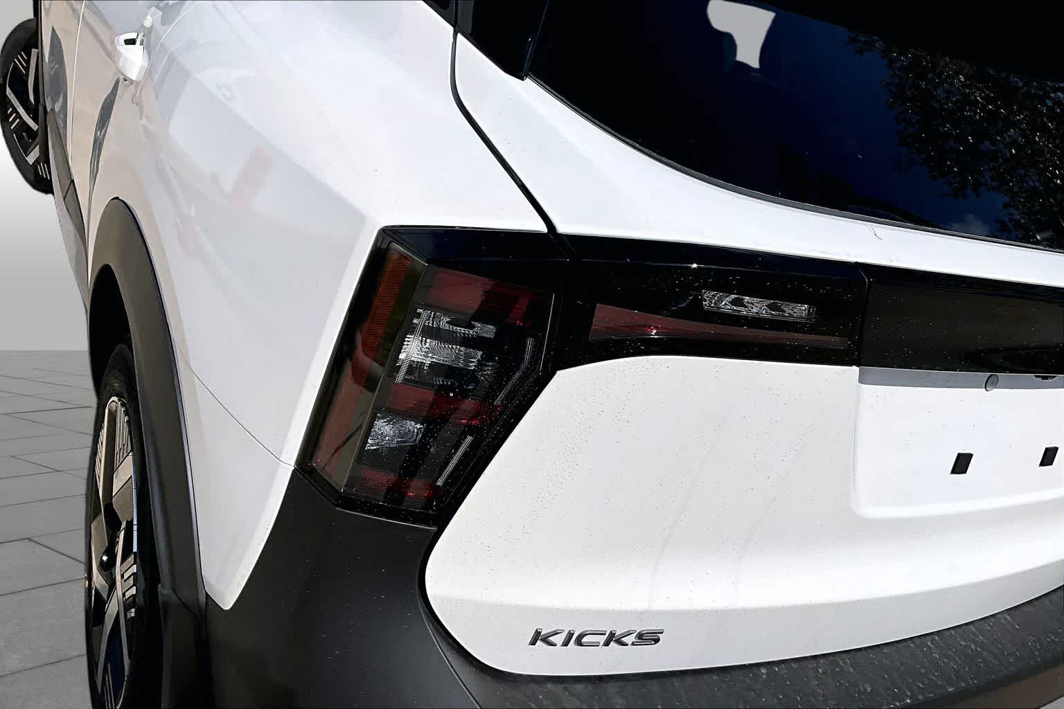 2026 Nissan Kicks SV - 10