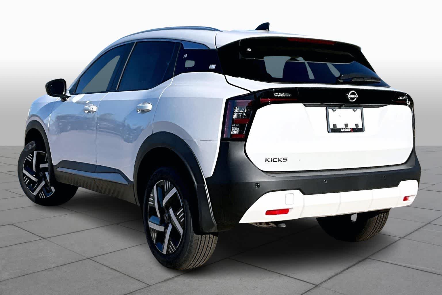 2026 Nissan Kicks SV - 6