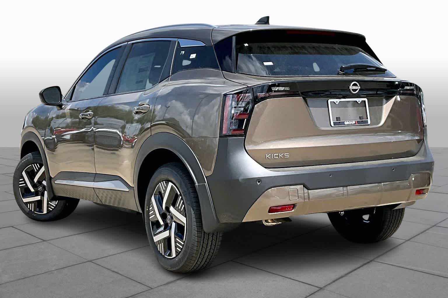 2026 Nissan Kicks SV - 6