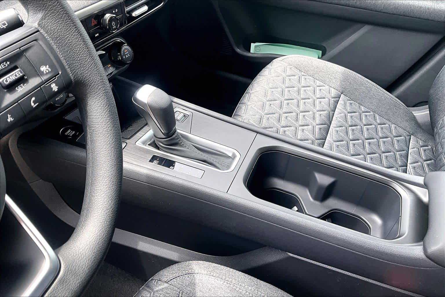 2026 Nissan Kicks photo 11 of 18