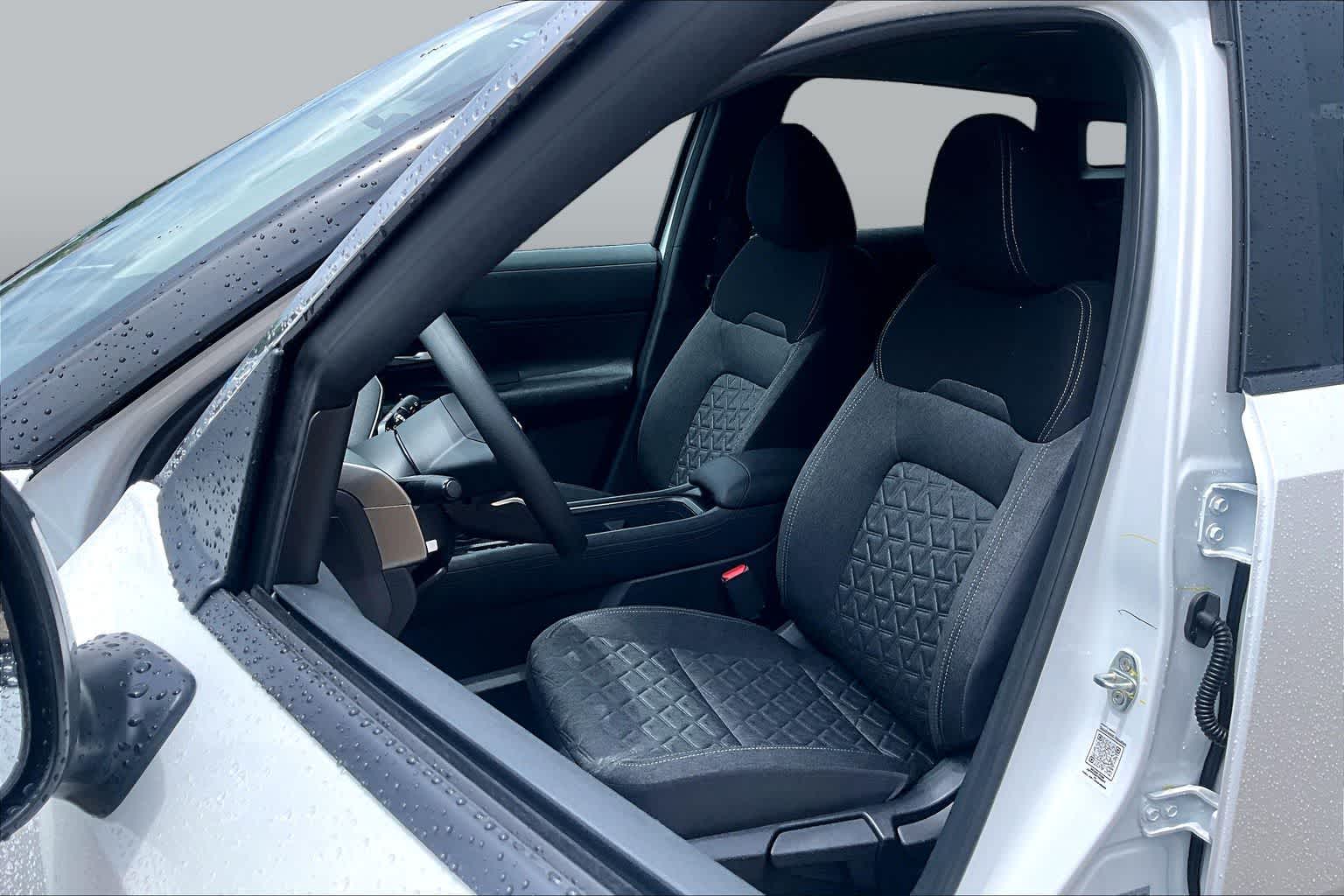 2026 Nissan Kicks photo 17 of 18