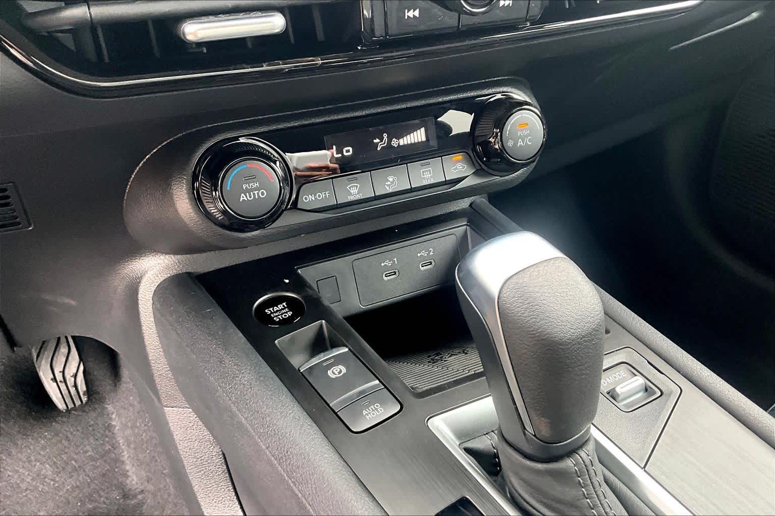 2026 Nissan Kicks photo 14 of 18