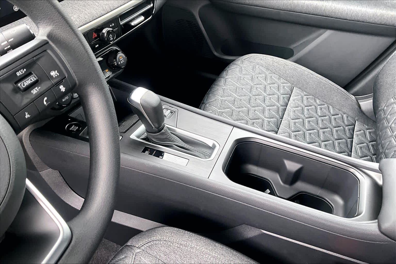 2026 Nissan Kicks photo 11 of 18