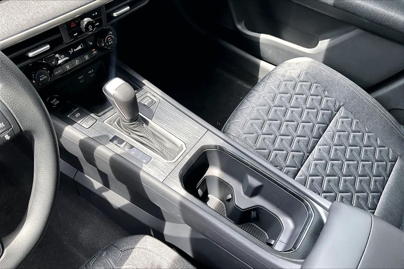 2027 Nissan Kicks photo 11 of 18