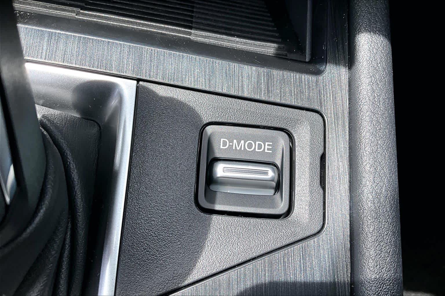 2027 Nissan Kicks photo 13 of 18