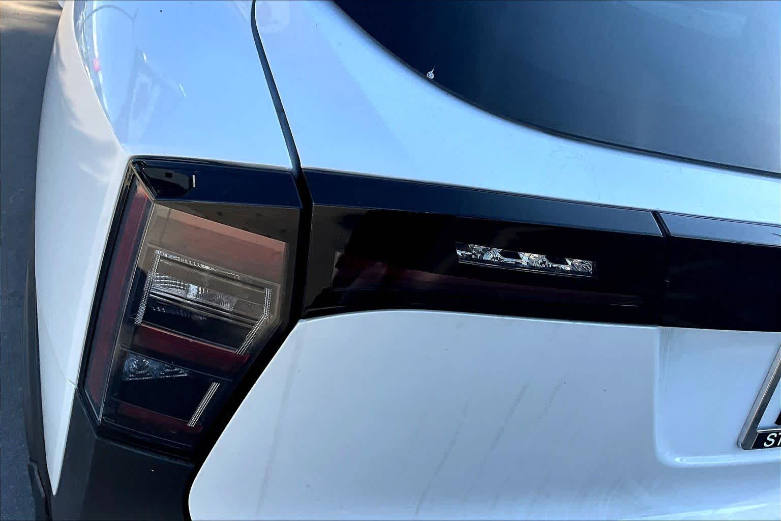 2025 Nissan Kicks SR - 11