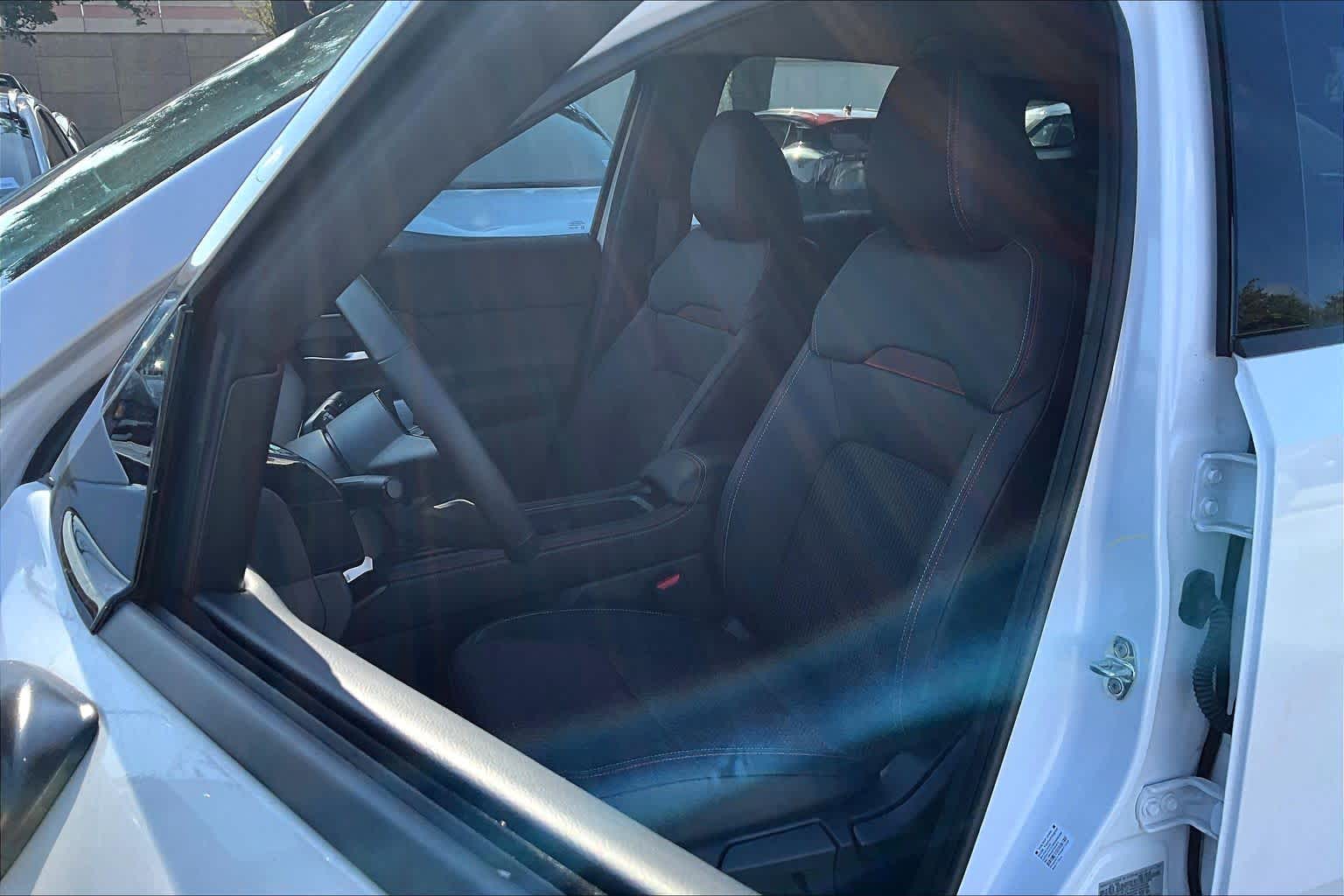 2025 Nissan Kicks SR Aspen White Tricoat at Sterling McCall Nissan