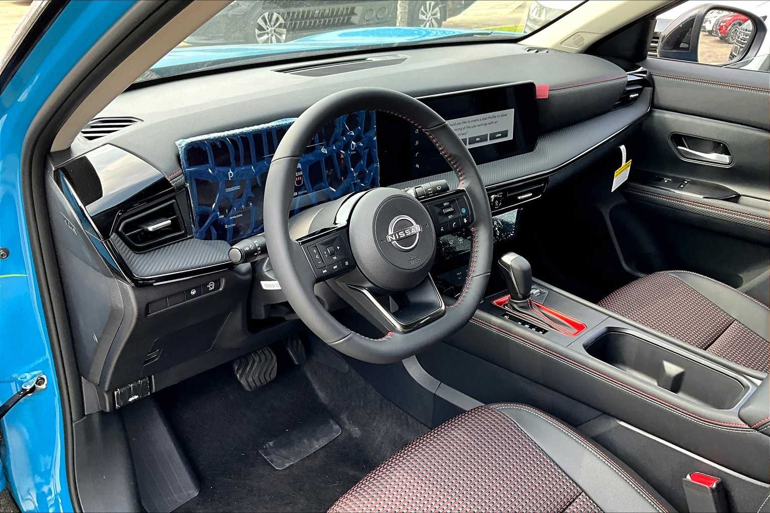 2025 Nissan Kicks SR - 8