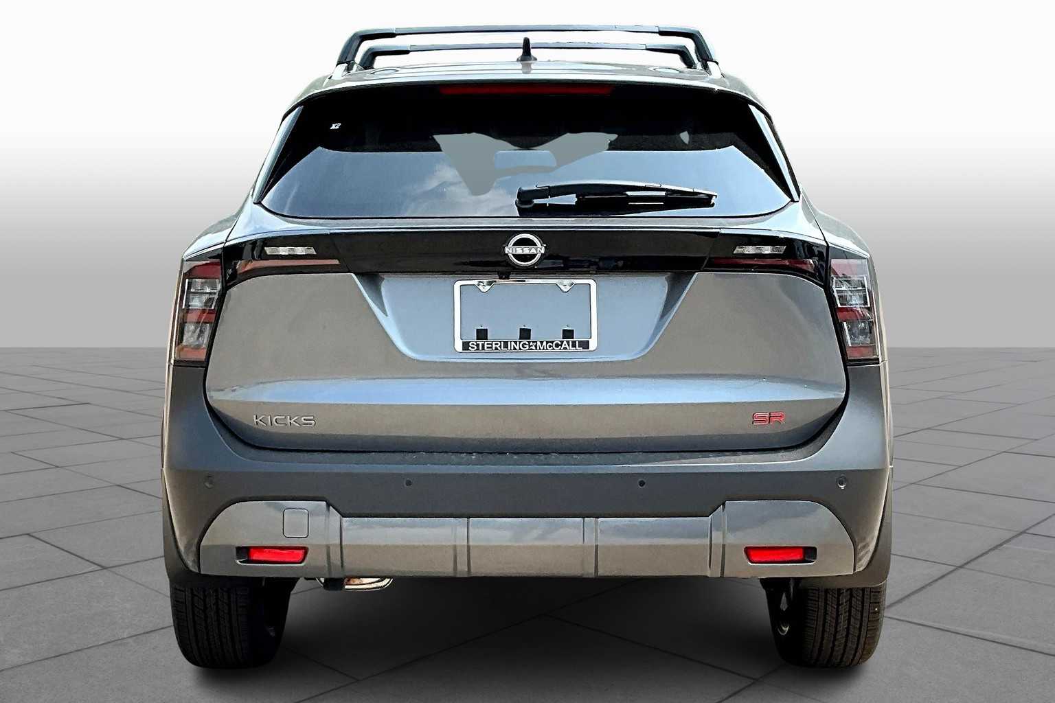 2025 Nissan Kicks SR - 3