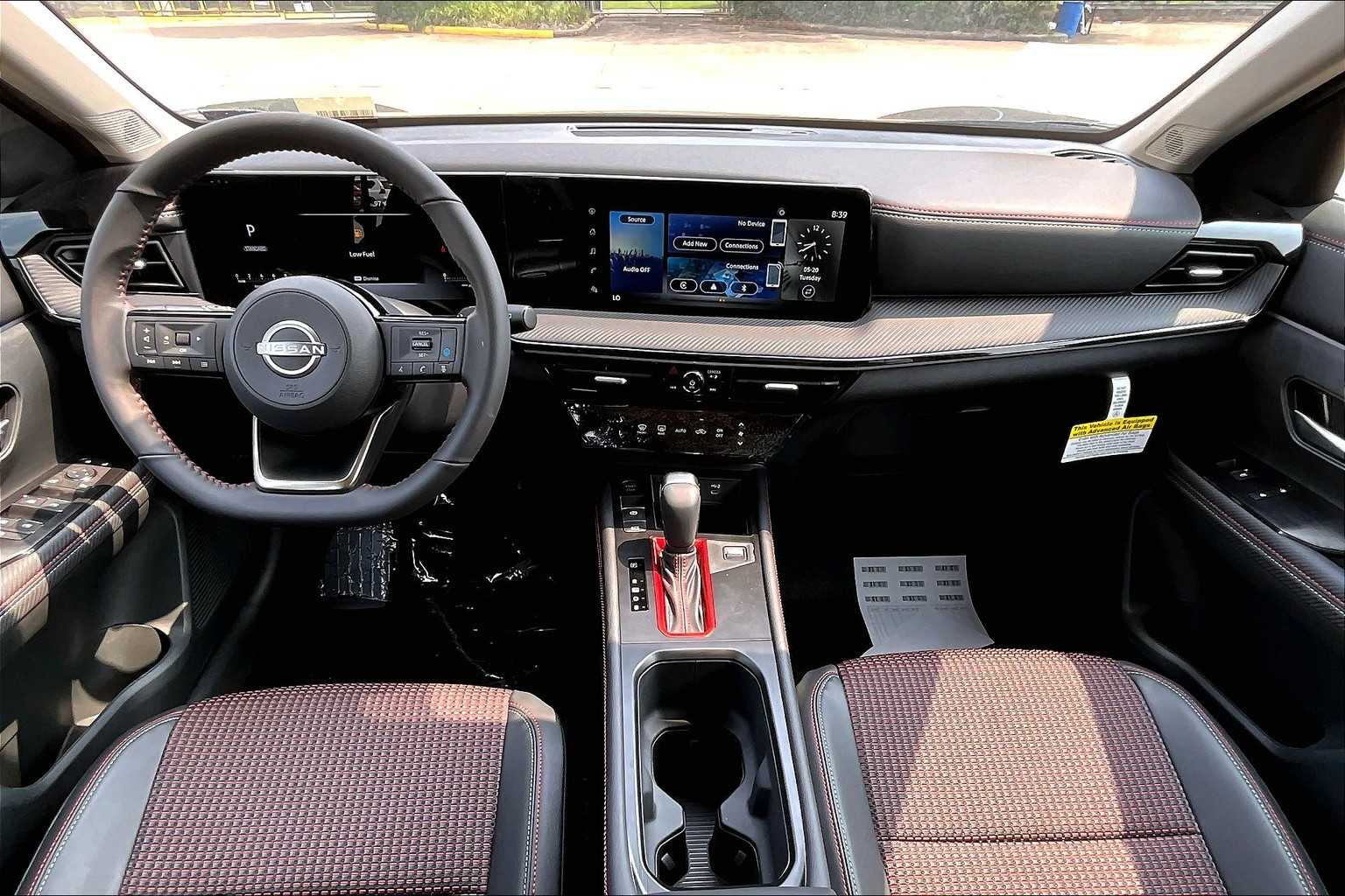 2025 Nissan Kicks SR - 4