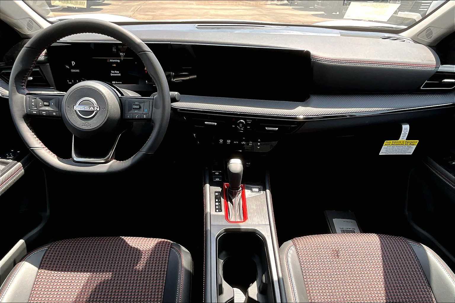 2025 Nissan Kicks SR - 4
