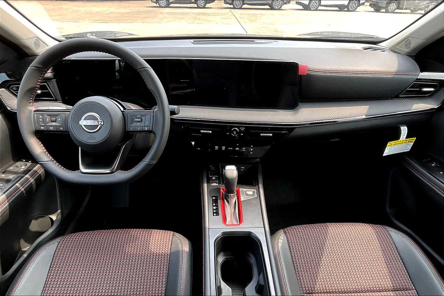 2025 Nissan Kicks SR - 4