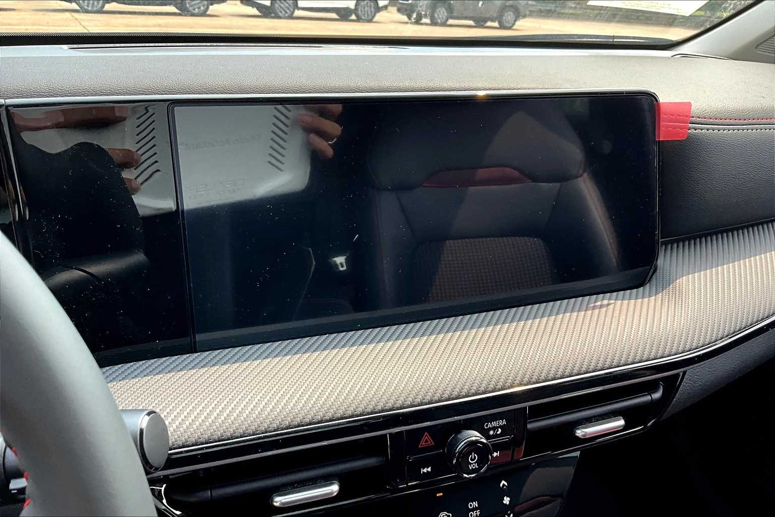 2025 Nissan Kicks SR - 10