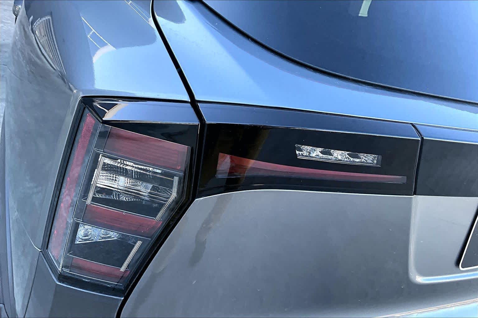 2025 Nissan Kicks SR Gun Metallic/Scarlet Ember Tintcoat at Sterling McCall Nissan