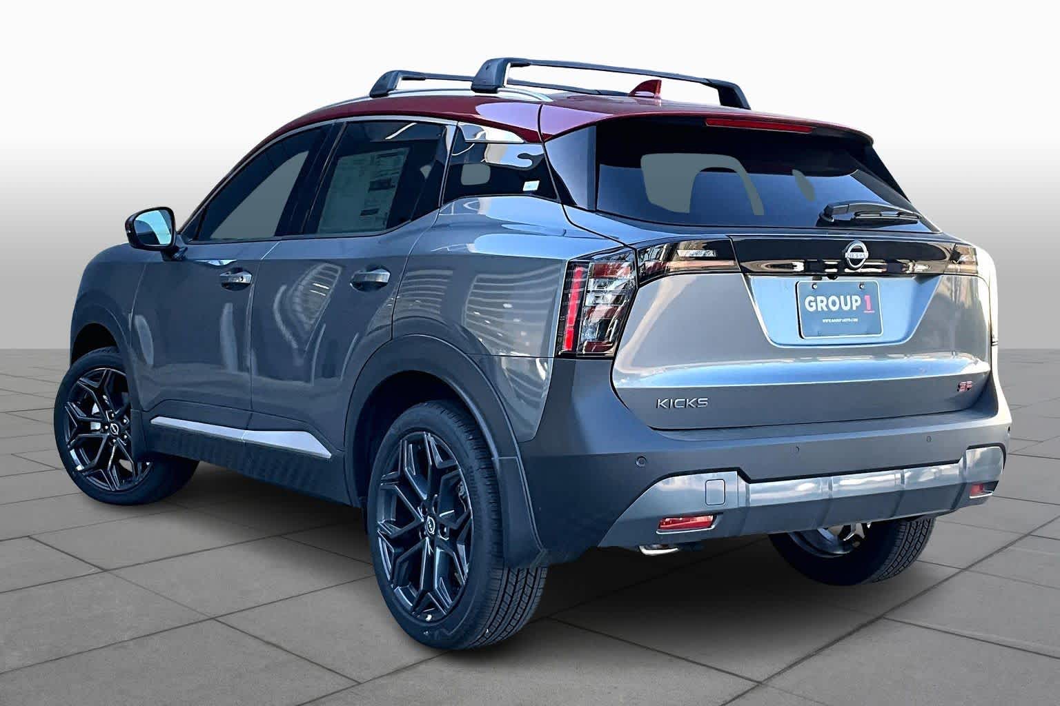 2025 Nissan Kicks SR Gun Metallic/Scarlet Ember Tintcoat at Sterling McCall Nissan