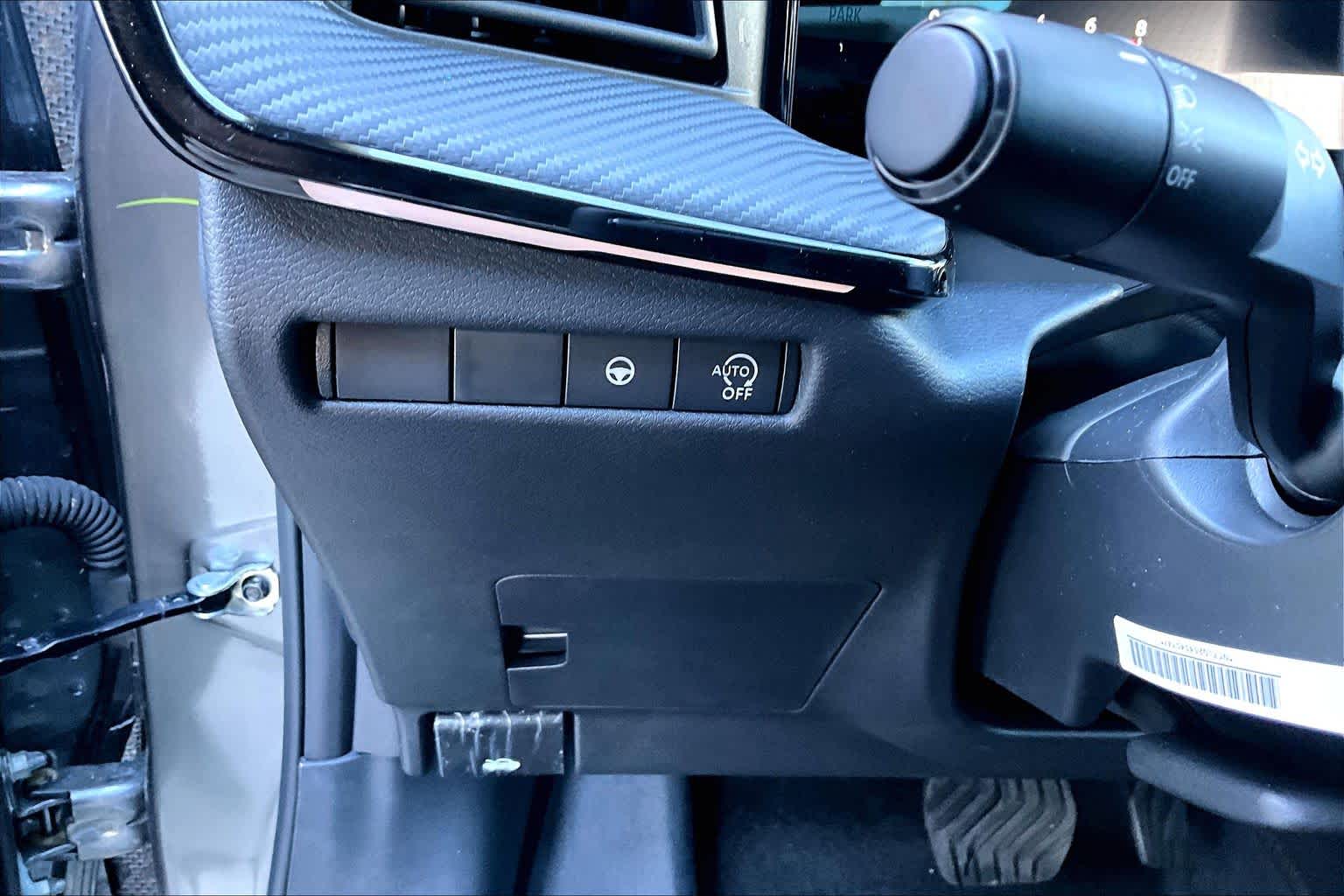 2025 Nissan Kicks SR Gun Metallic/Scarlet Ember Tintcoat at Sterling McCall Nissan