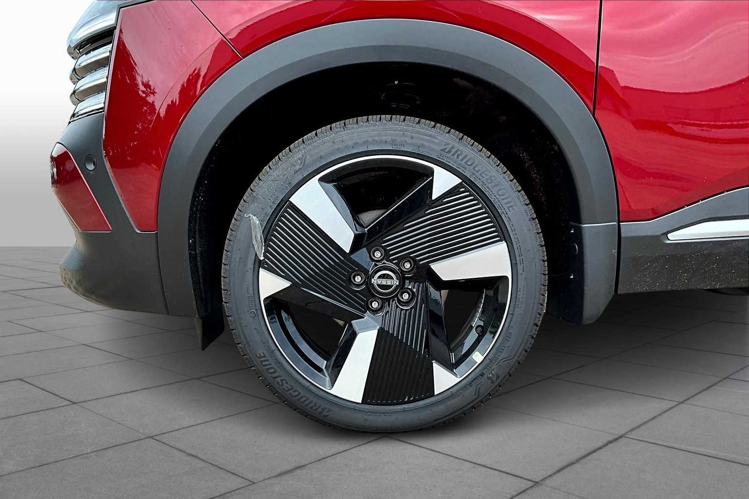 2025 Nissan Kicks SR - 8