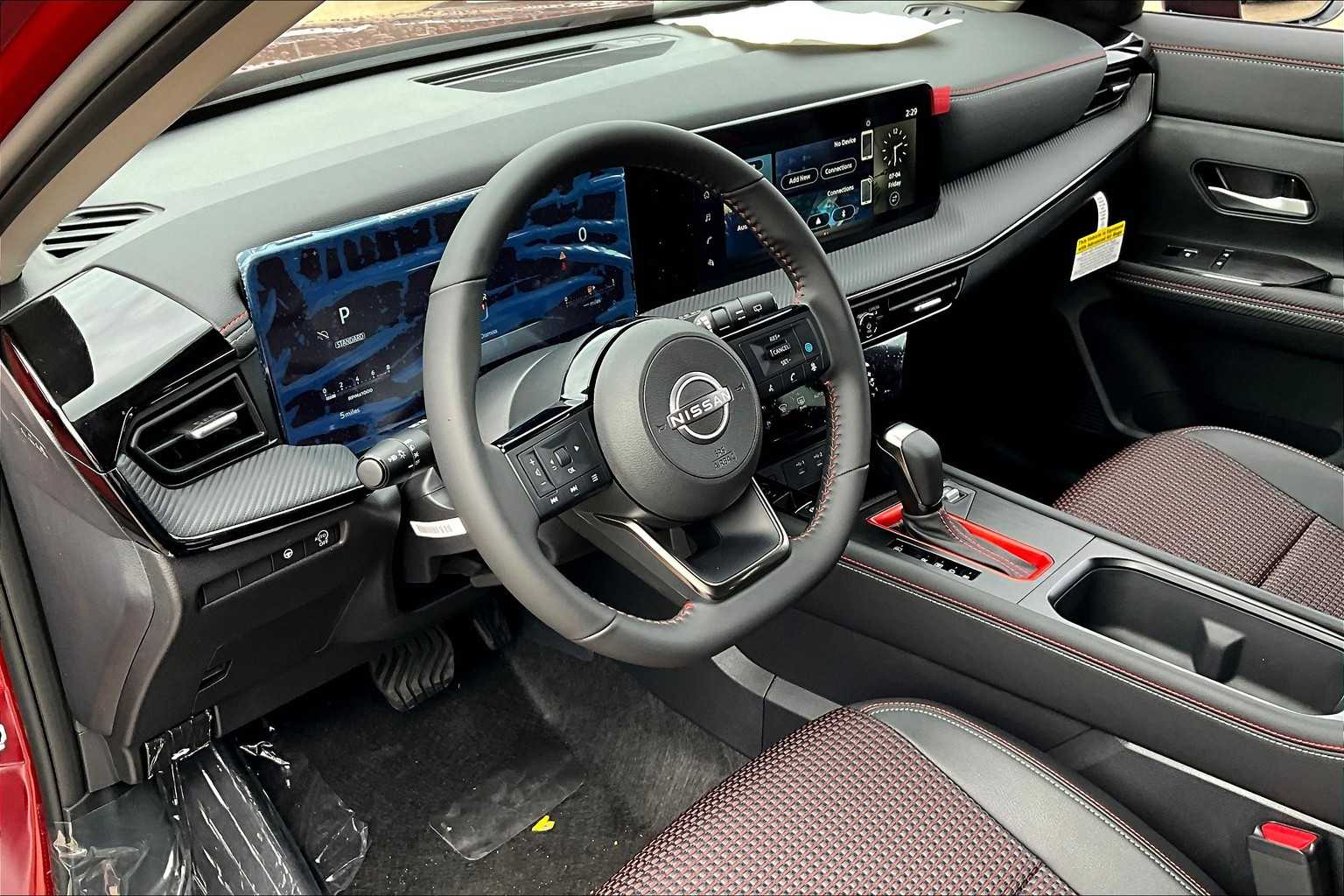 2025 Nissan Kicks SR - 9