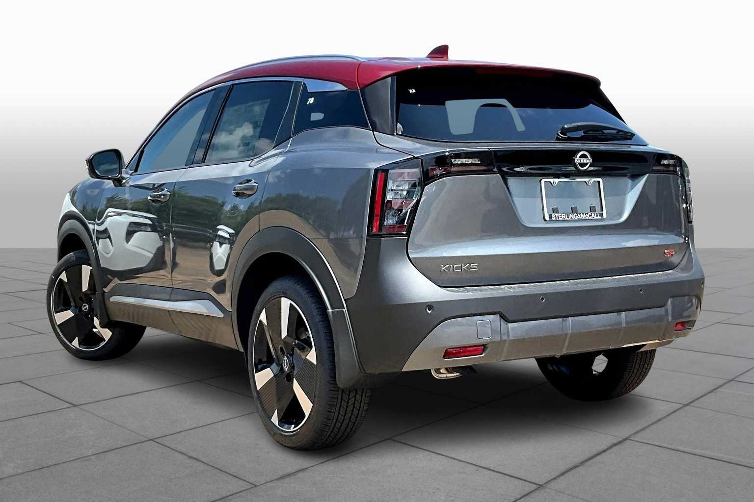 2025 Nissan Kicks SR - 6