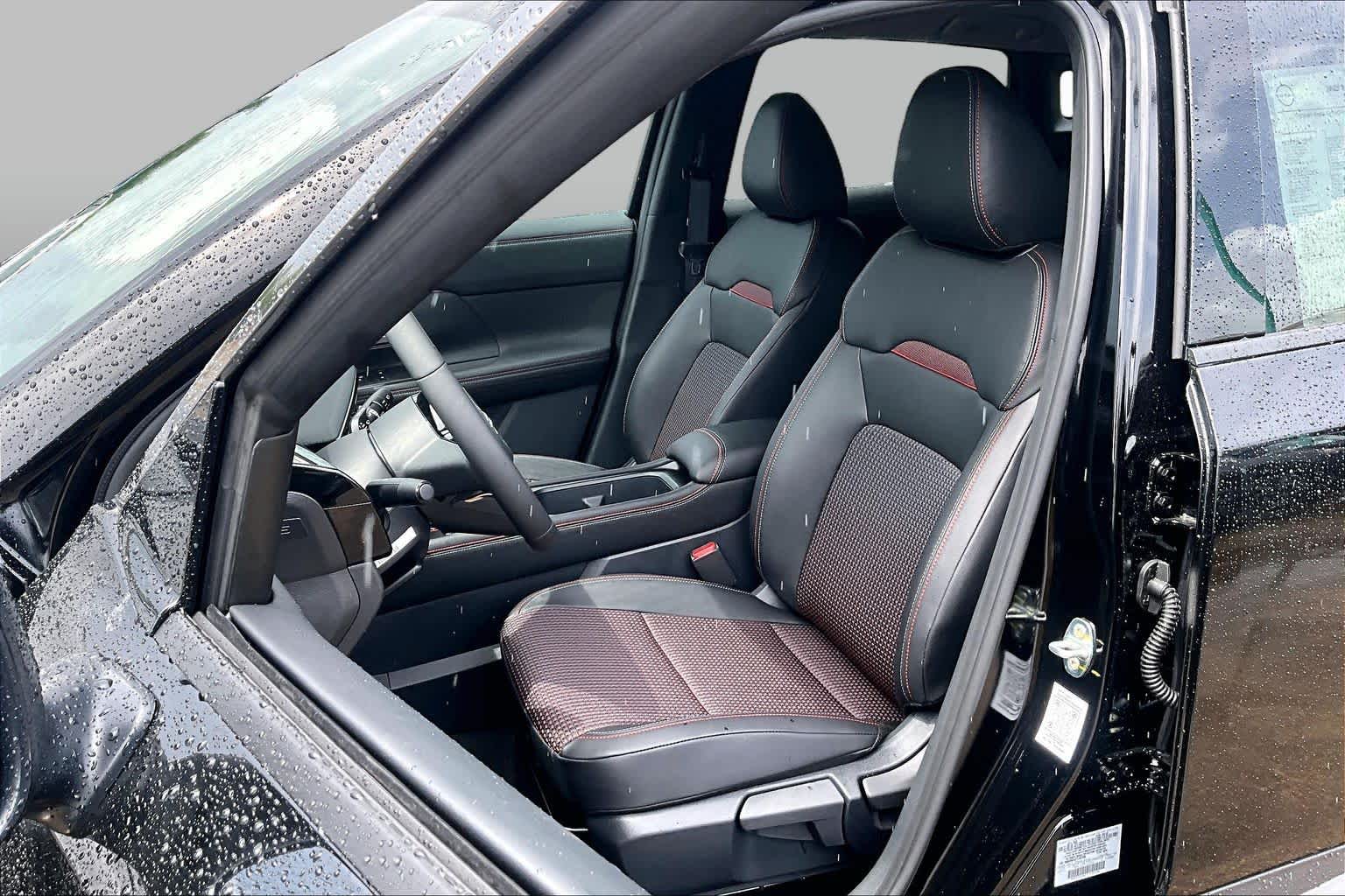 2026 Nissan Kicks photo 18 of 19