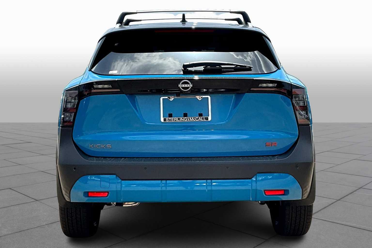 2025 Nissan Kicks SR - 3