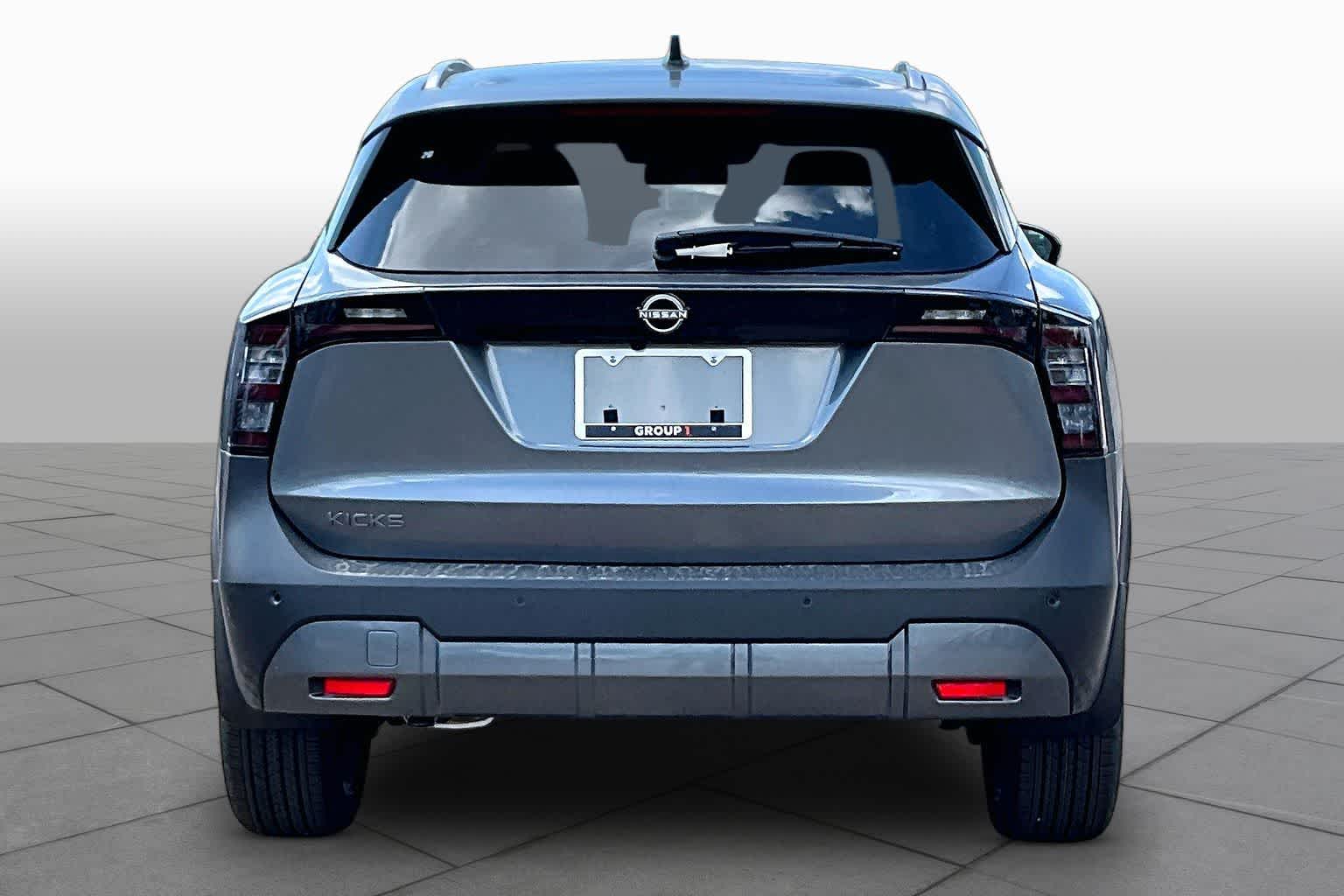2027 Nissan Kicks photo 4 of 20