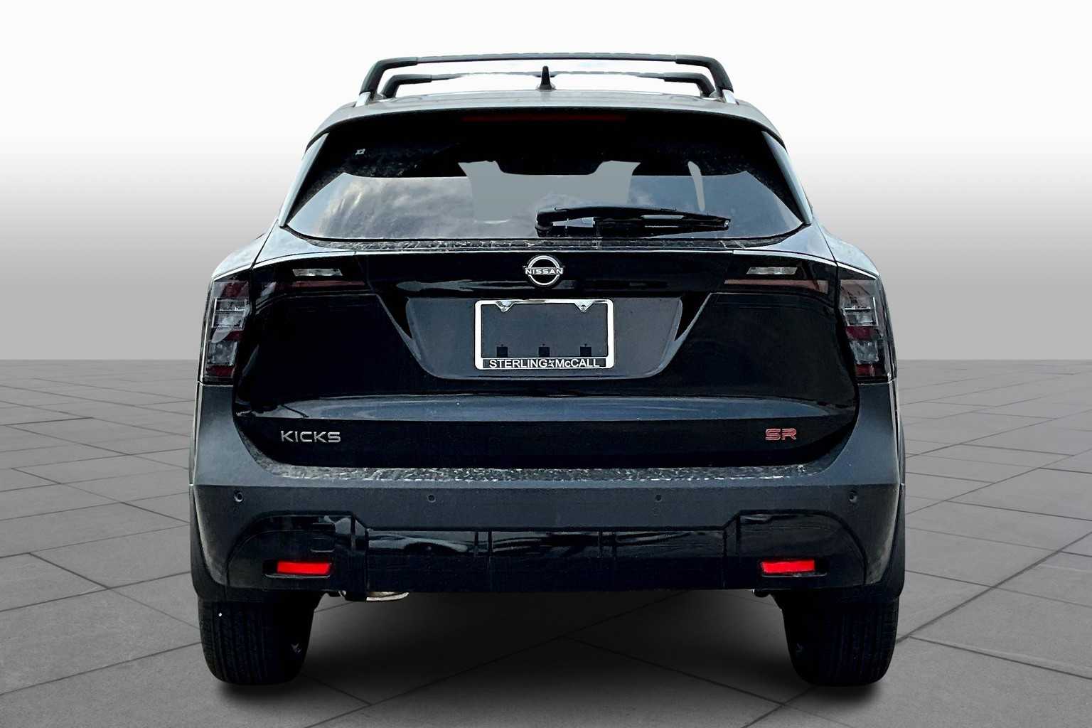 2025 Nissan Kicks SR - 3