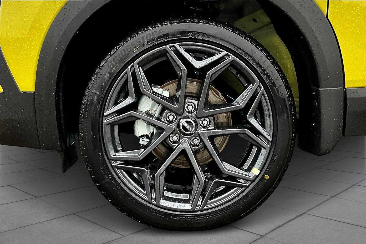 2025 Nissan Kicks SR - 8