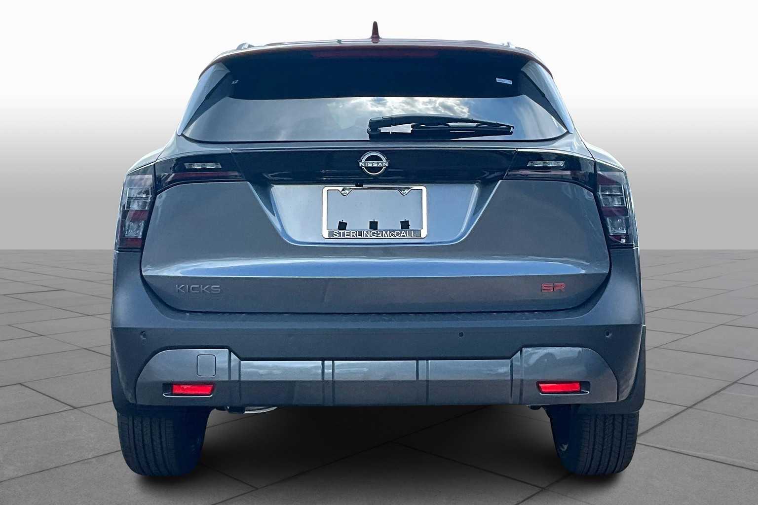 2025 Nissan Kicks SR - 3