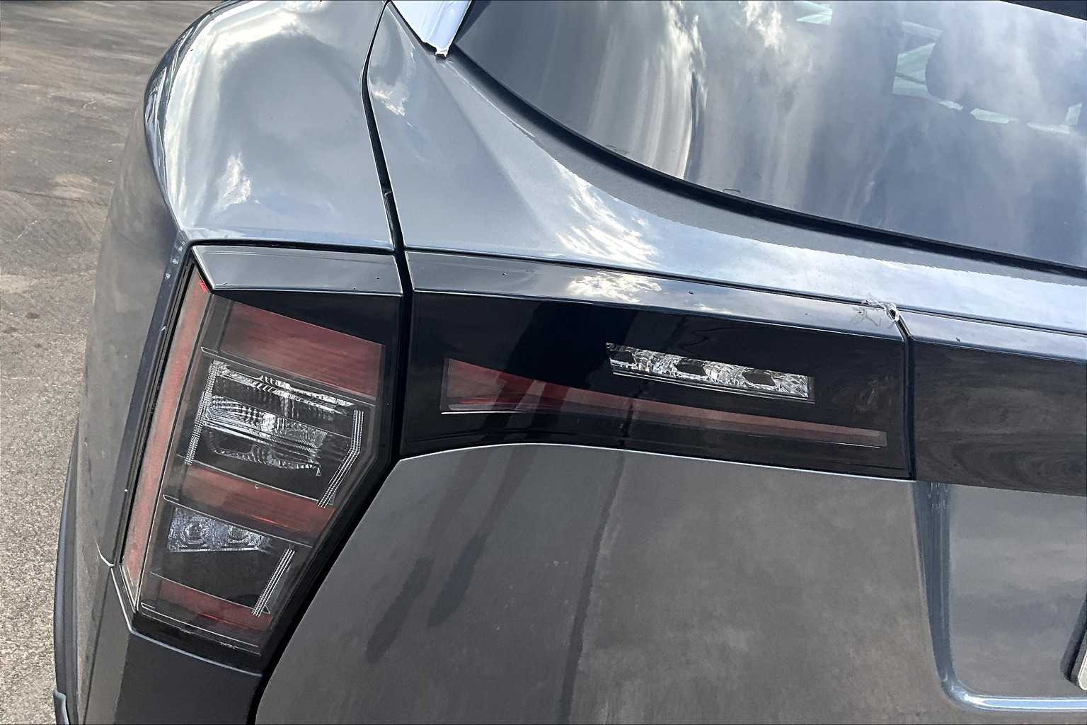 2025 Nissan Kicks SR - 11