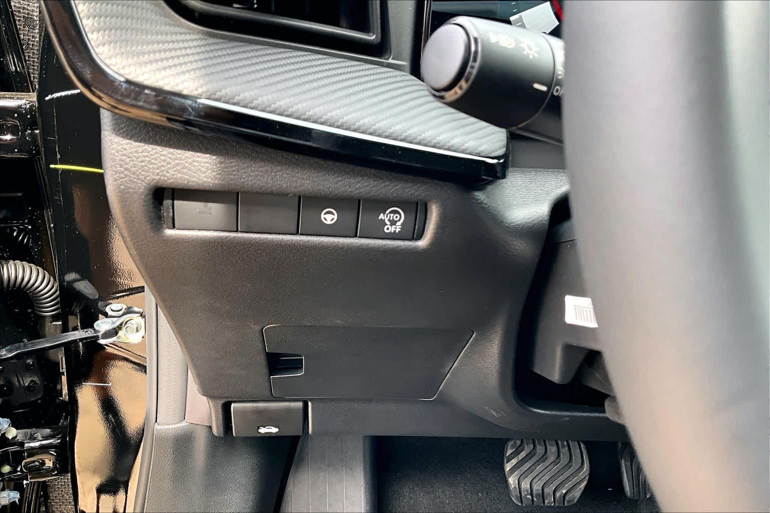 2026 Nissan Kicks SR Super Black at Sterling McCall Nissan