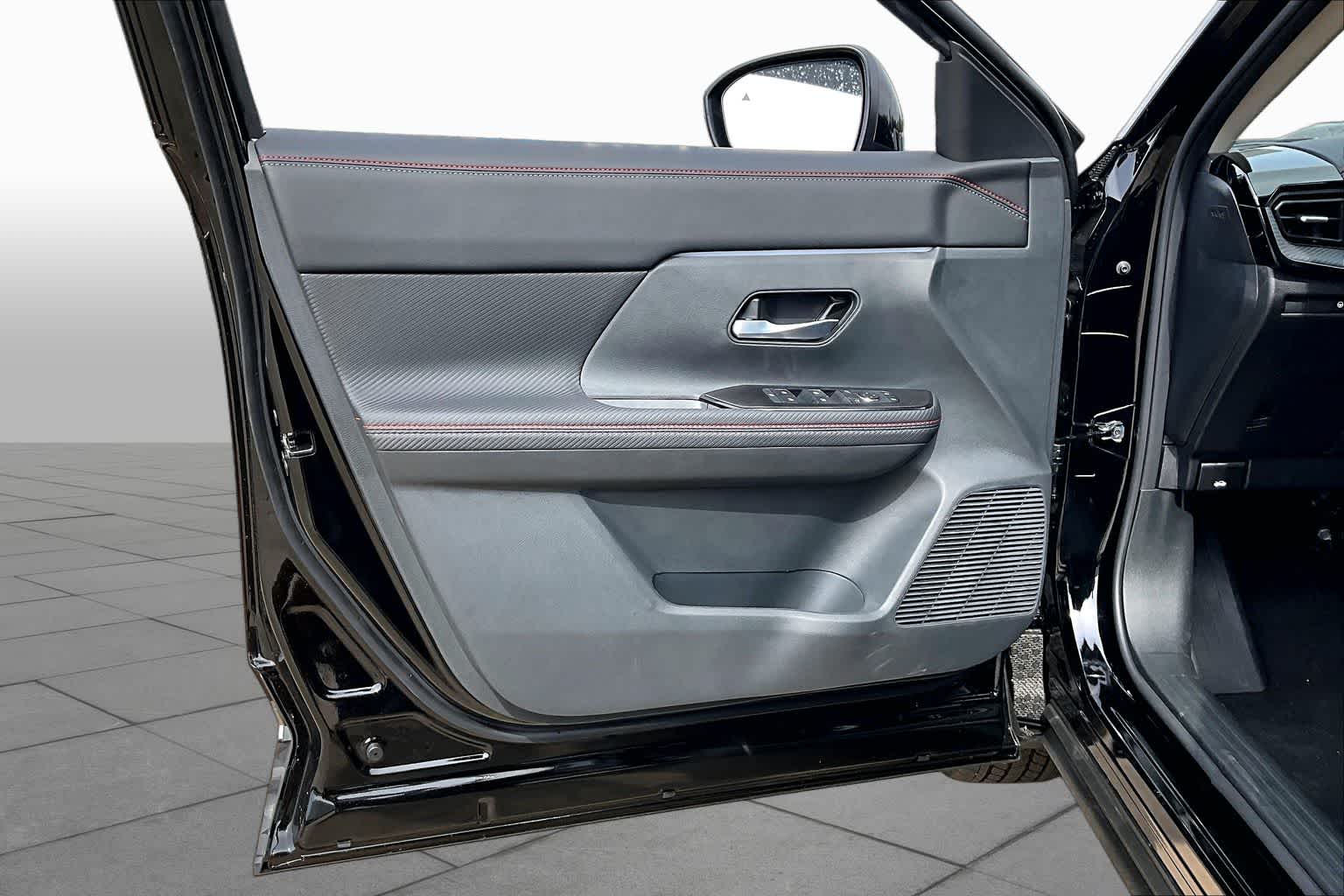 2026 Nissan Kicks SR Super Black at Sterling McCall Nissan