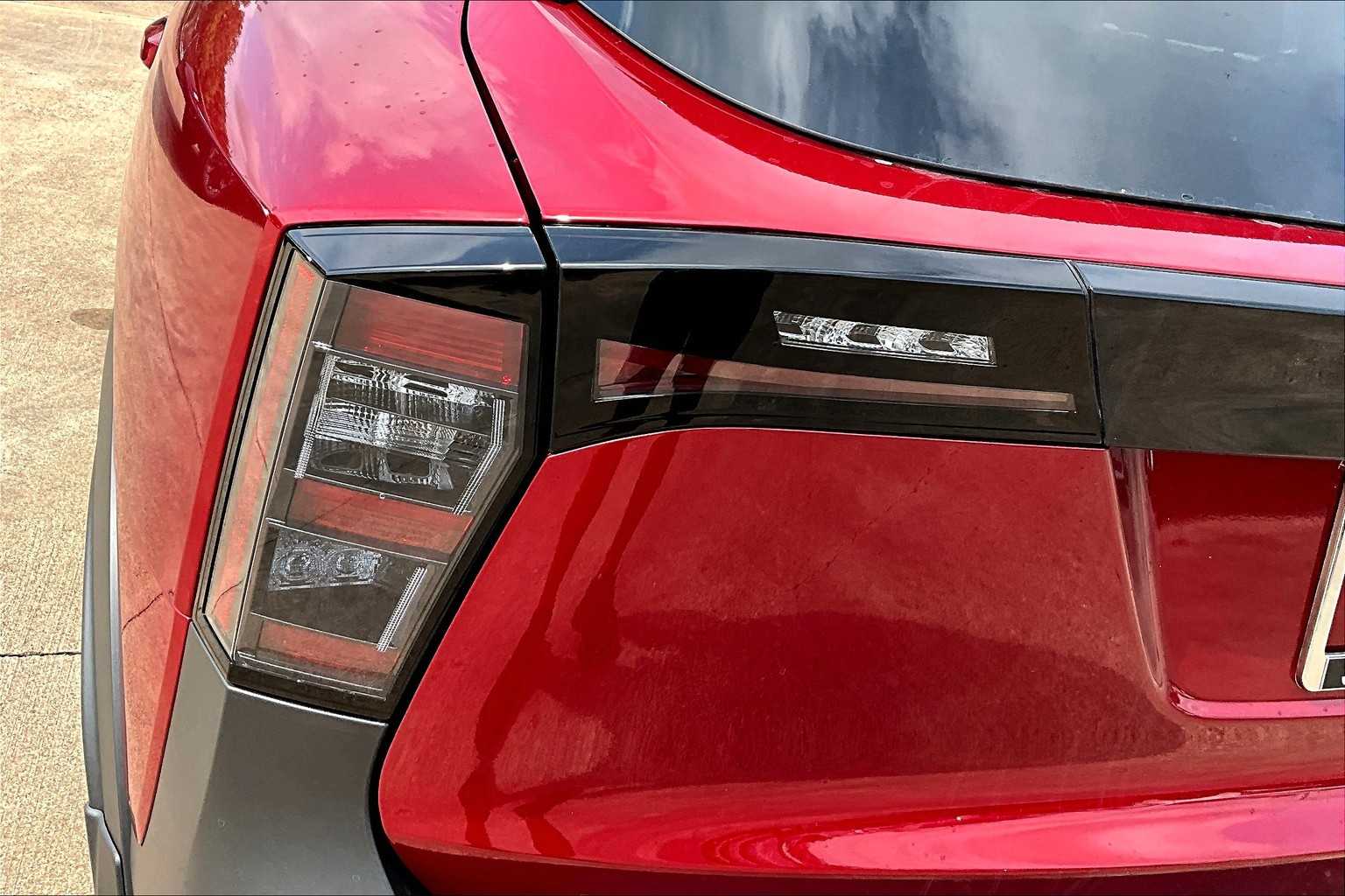 2025 Nissan Kicks SR - 11