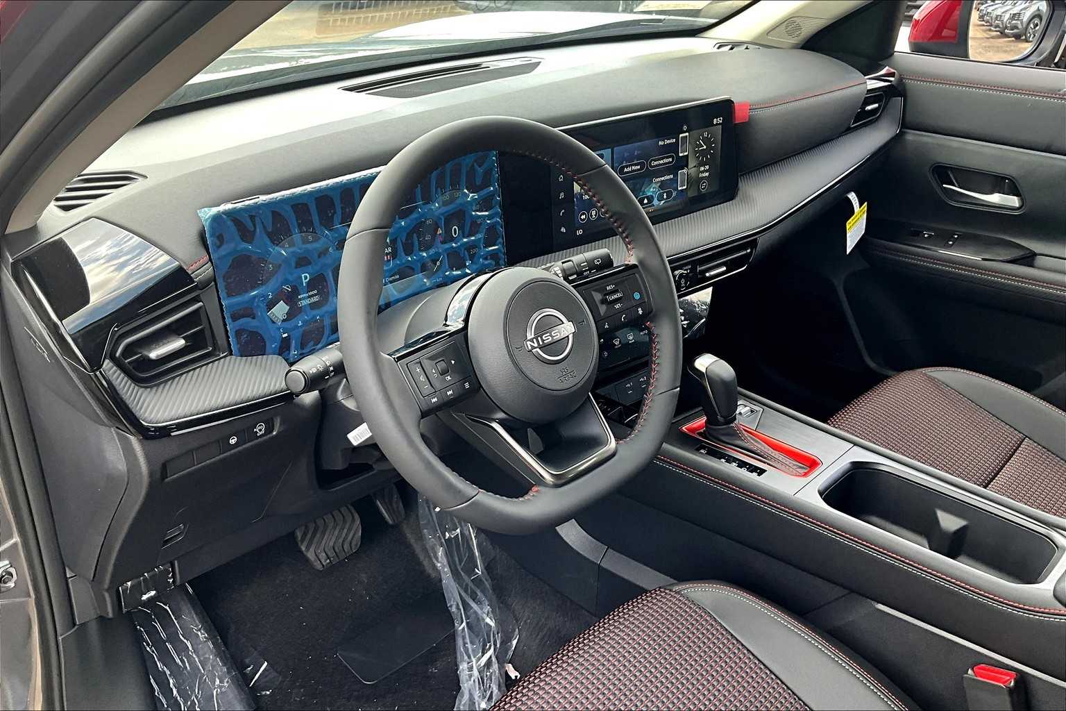 2025 Nissan Kicks SR - 9