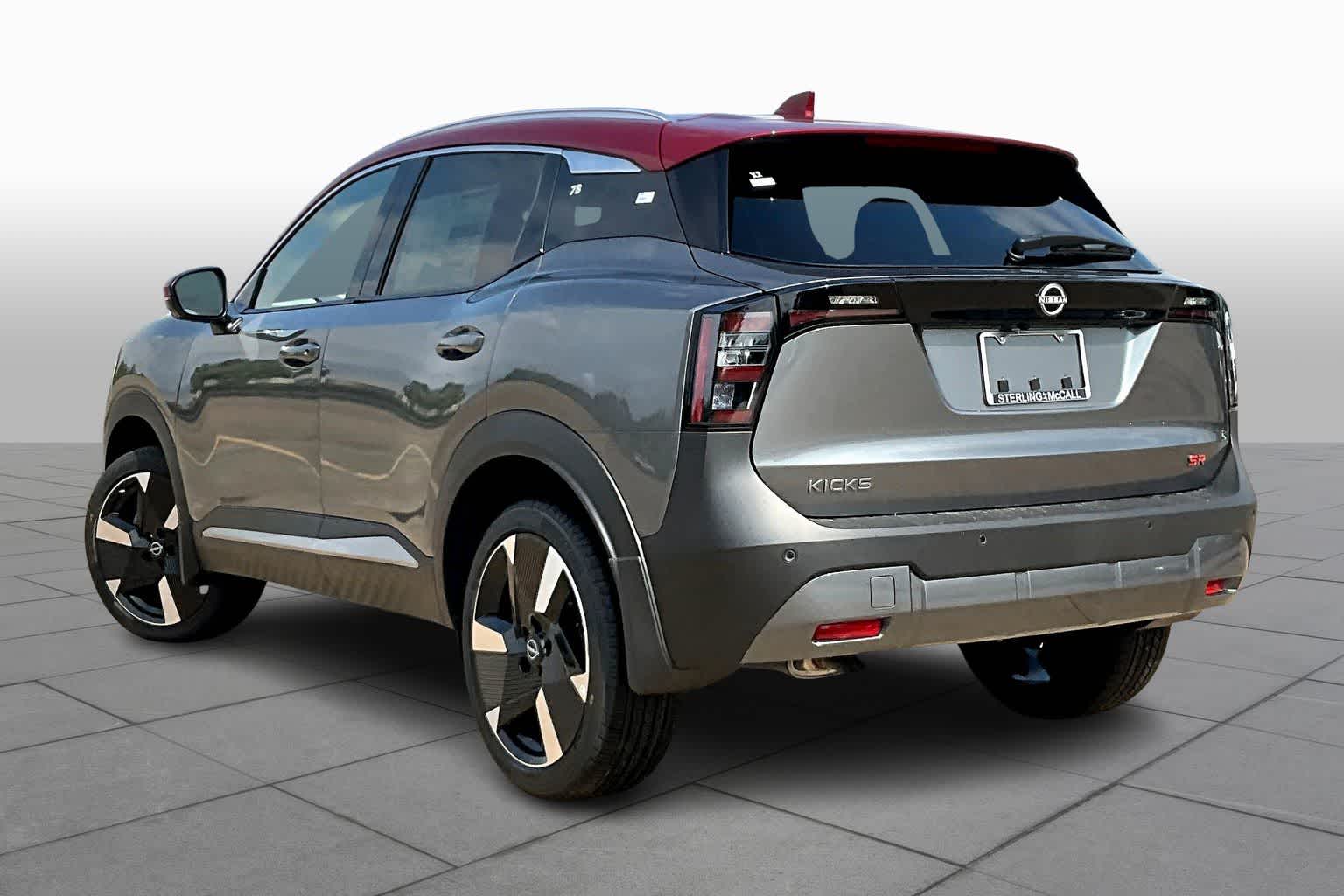 2025 Nissan Kicks SR - 6