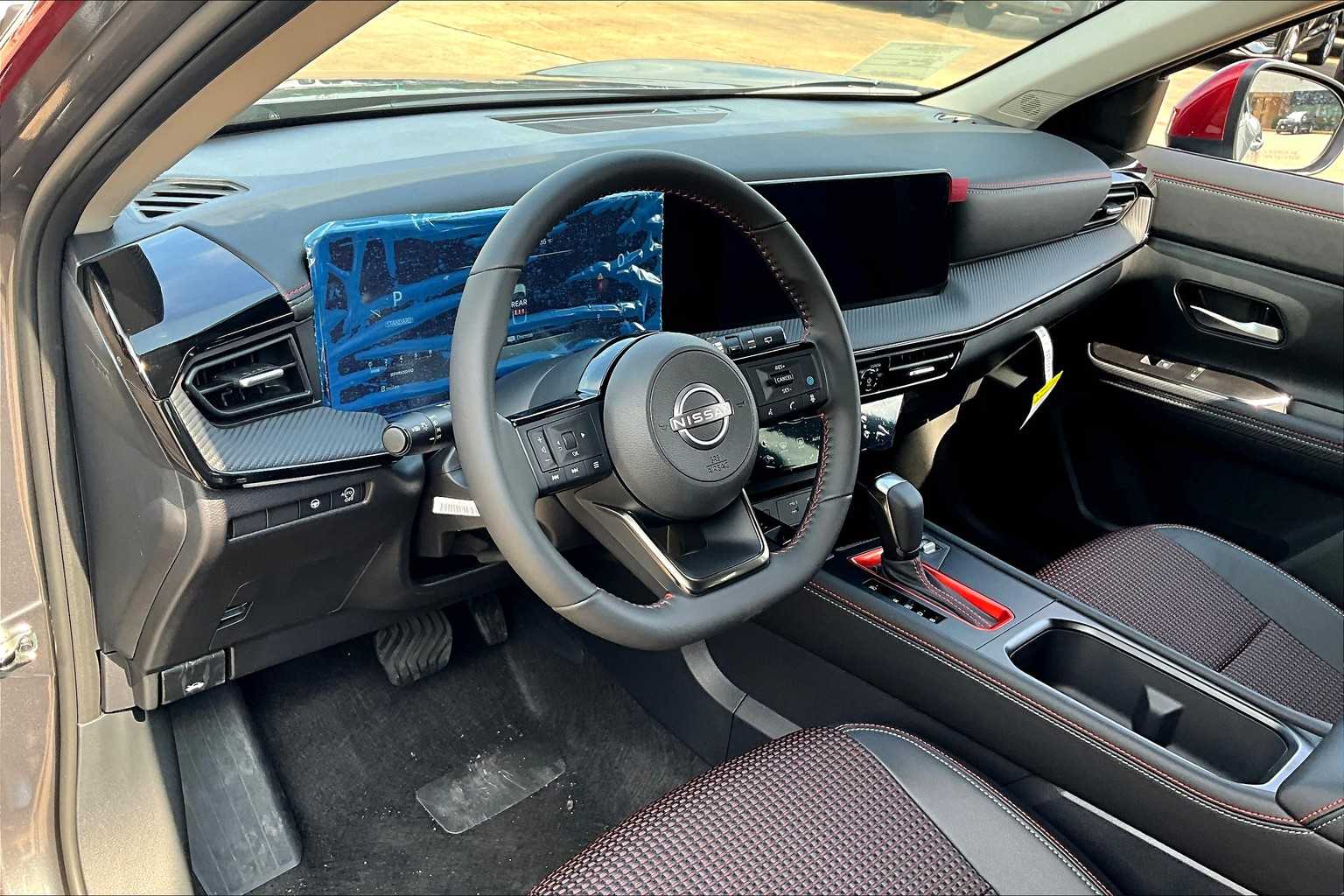 2025 Nissan Kicks SR - 9
