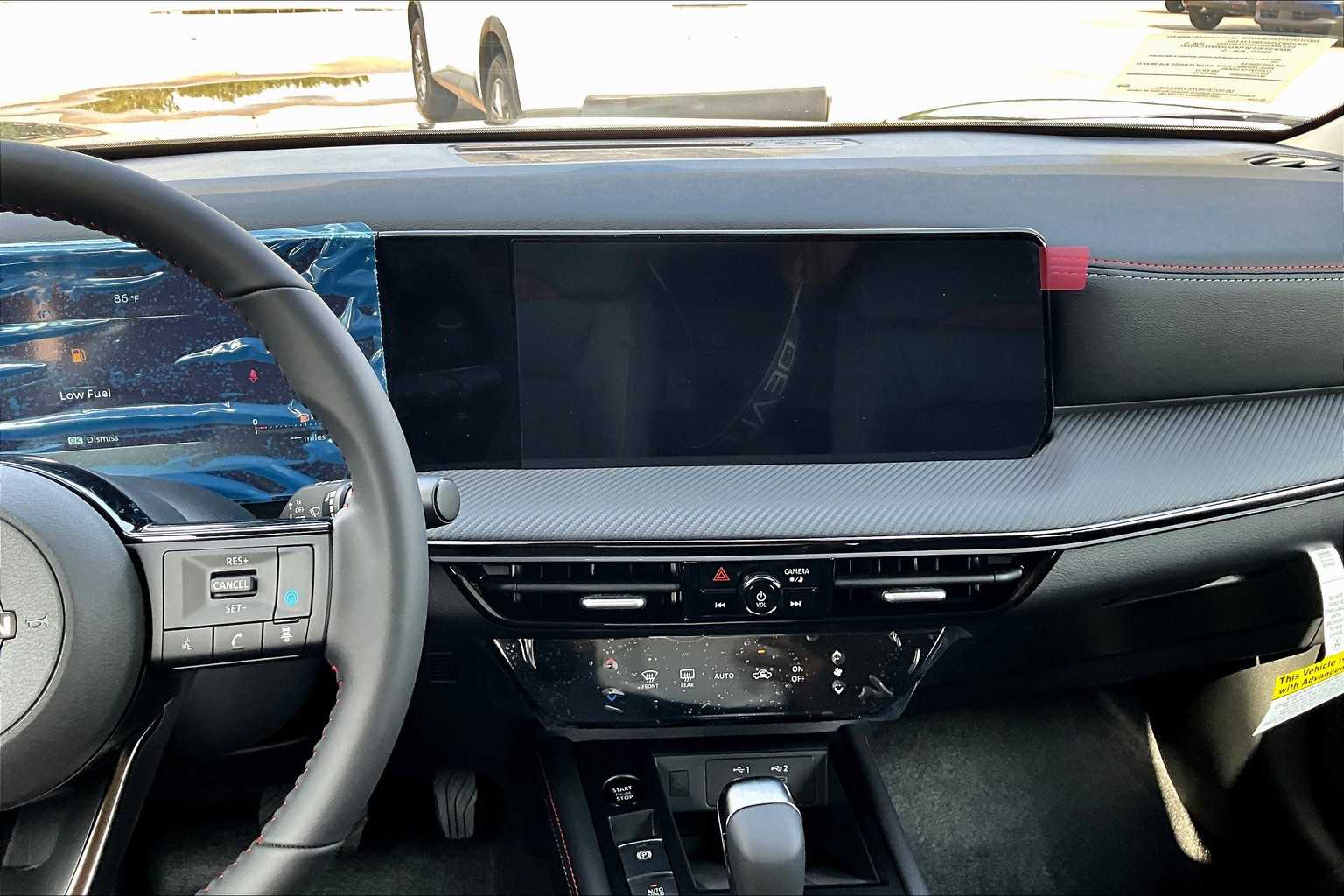 2025 Nissan Kicks SR - 5