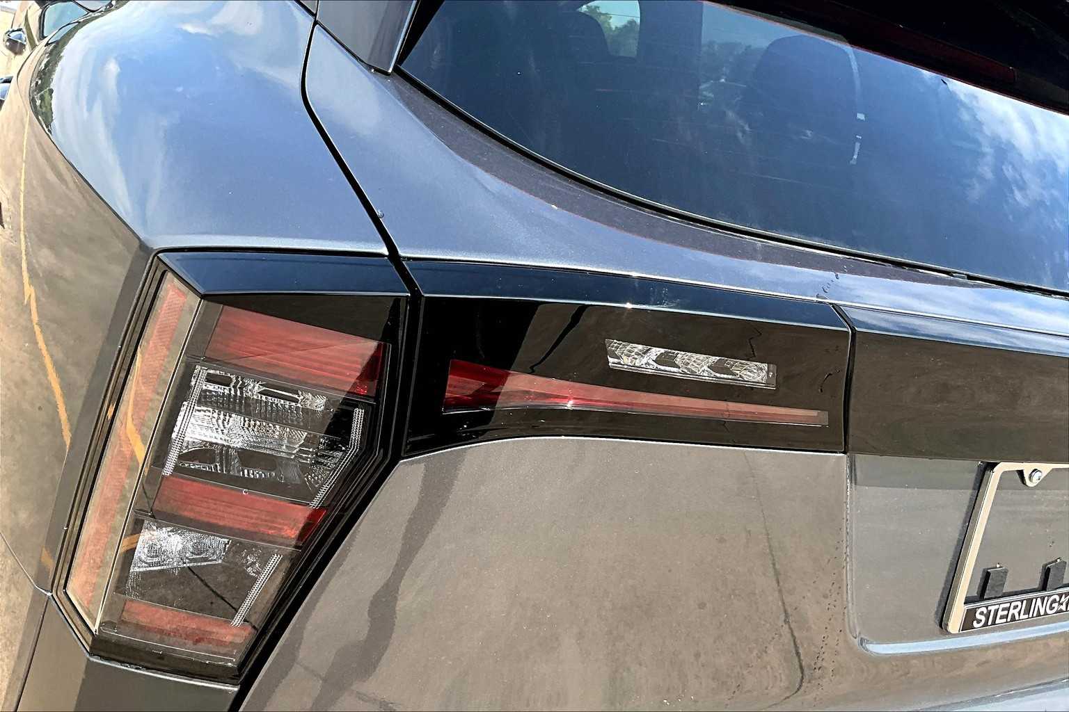 2025 Nissan Kicks SR - 11