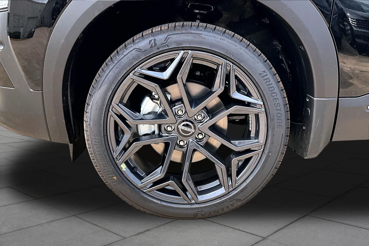 2026 Nissan Kicks photo 9 of 17